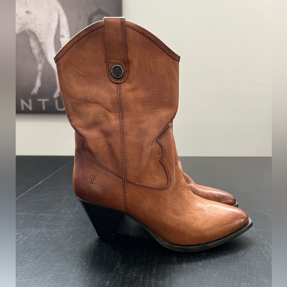 Frye Tan Leather Western Heeled Boots